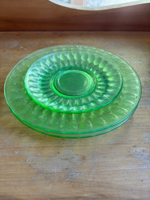 Vintage Ribbed Green Depression Uranium Glass Dessert Plates (1 of 3)