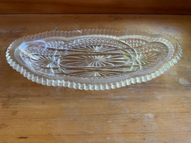 Vintage Clear Pressed Ornate Glass Relish Dish (1 of 3)