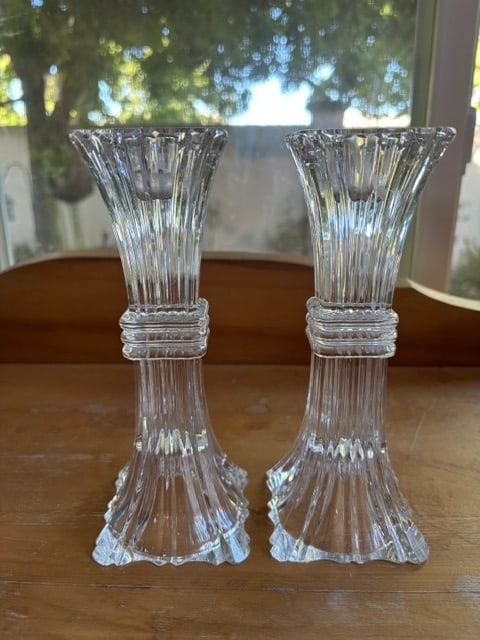 Royal Gallery of Crystal Azure Candle Holders 8" 24% Lead Crystal: TypeCandle HolderOccasionAll OccasionsColorClearNumber in Pack2Item Height8 inModelCandle HoldersMaterialCrystalFeaturesCrystalsItem Length8 inFinishShiny