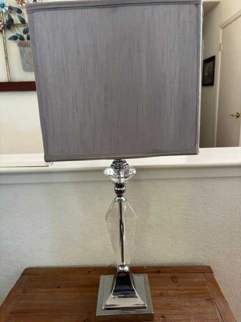 Vintage Clear Faceted Lucite Acrylic & Chrome Lamp w/ Shade: BrandUnknownAntiqueNoTypeTable LampControl Style3-WayPower SourceCorded ElectricColorClear & ChromeCord ColorClearStyleMid-Century ModernMaterialAcrylic, Chrome, LuciteShade ShapeSquareVintageYesCount