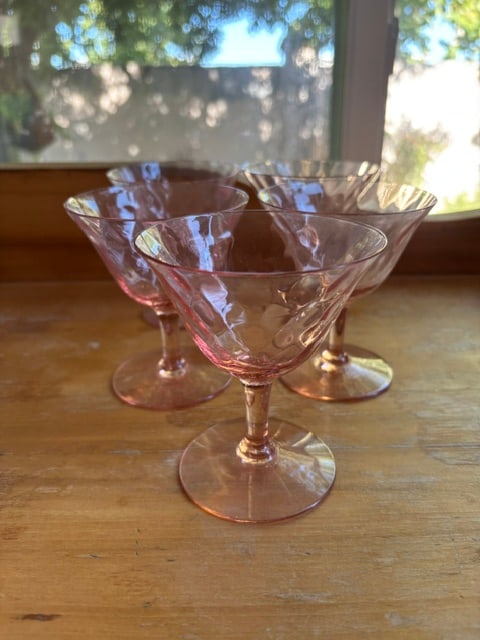 Set of 5 Vintage Pink Depression Glass Cocktail Martini Glasses (1 of 4)