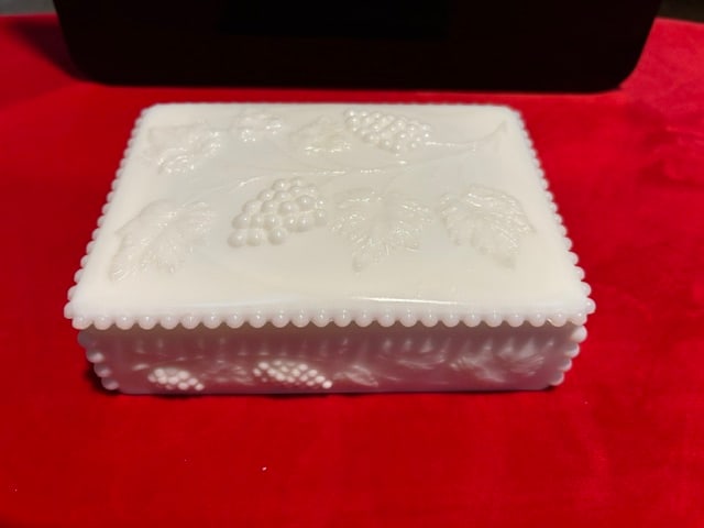 Vintage Westmoreland Milk Glass rectangular box w/ lid Grape & Vine pattern (1 of 7)