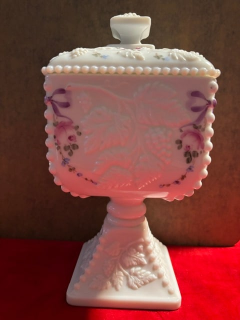 Westmoreland Milk Glass Beaded Edge Square Grape Pedestal Candy Bowl 203B (1 of 6)