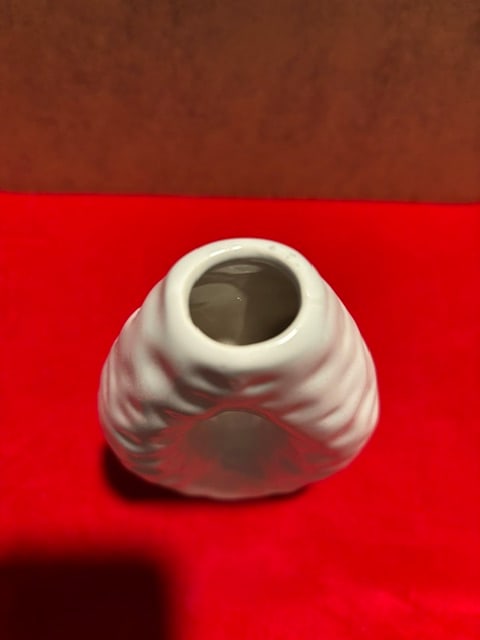 White texted vase, oblong shape - 5