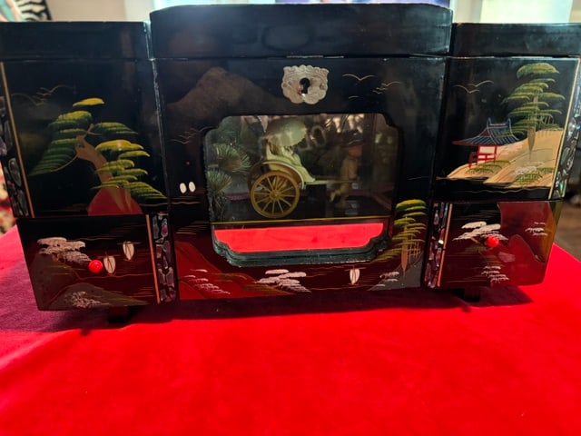 Vintage Japanese black lacquered 1940s large jewelry box, Japanese Pagoda hand painted jewelry box (1 of 5)