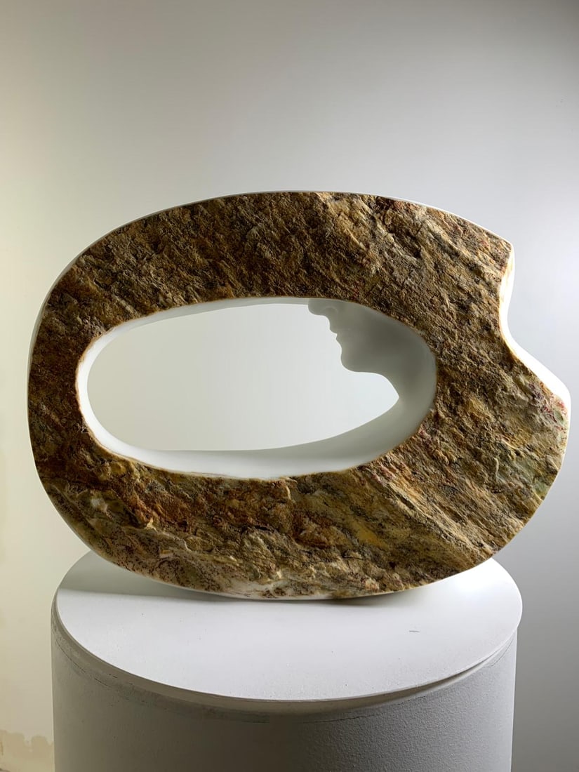 Domenico Ludovico White and Gold Tondo, 2024 White Marble of Carrara Statuary, luminous and precious - 2