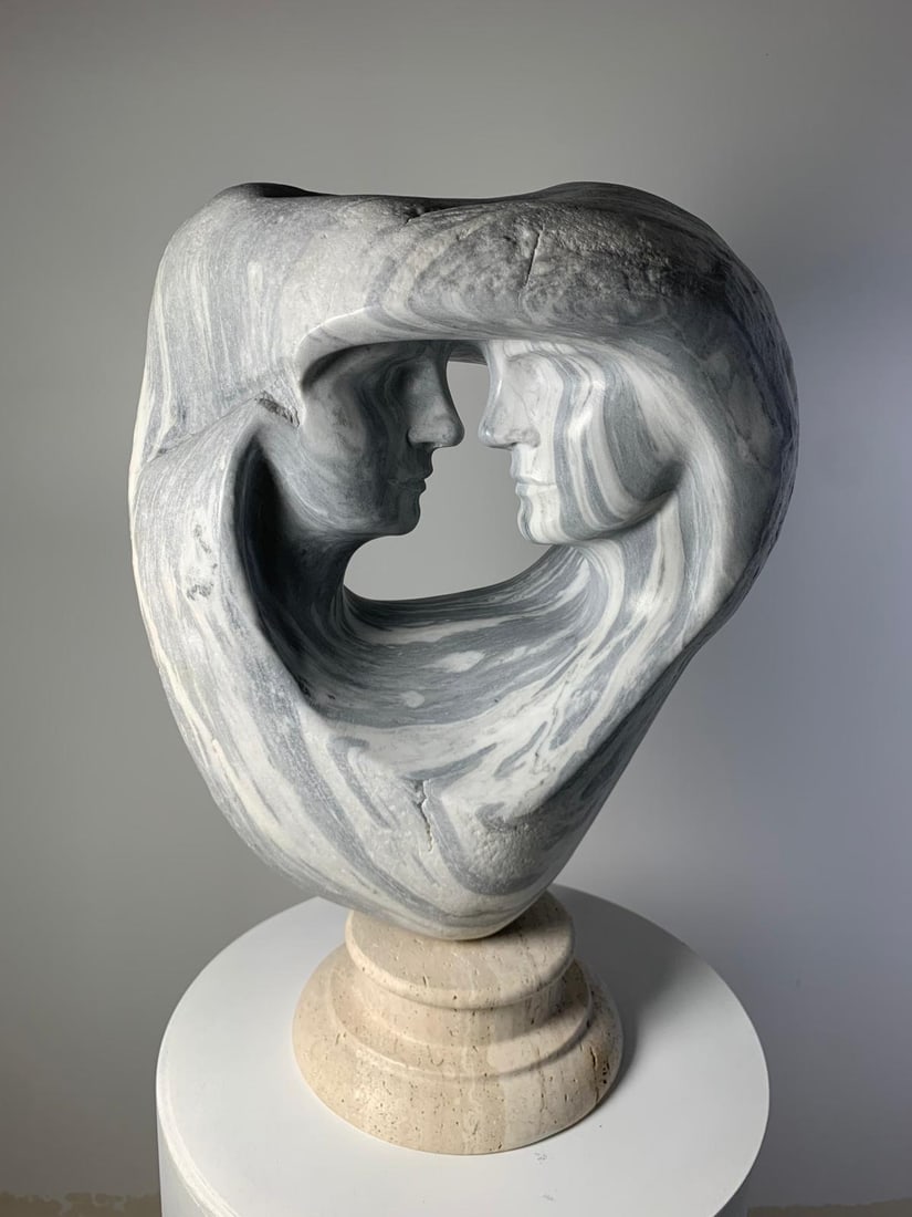 Domenico Ludovico Here and now, 2024 Marble Carrara white with nuvole (cloudy) from the Tuscany - 3