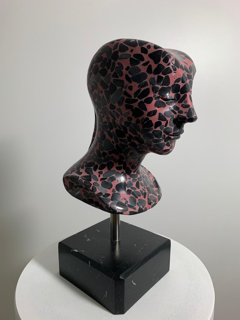 Domenico Ludovico Black in rose n.1, 2021 Precious and rare marble of Carrara from the valley of the - 2