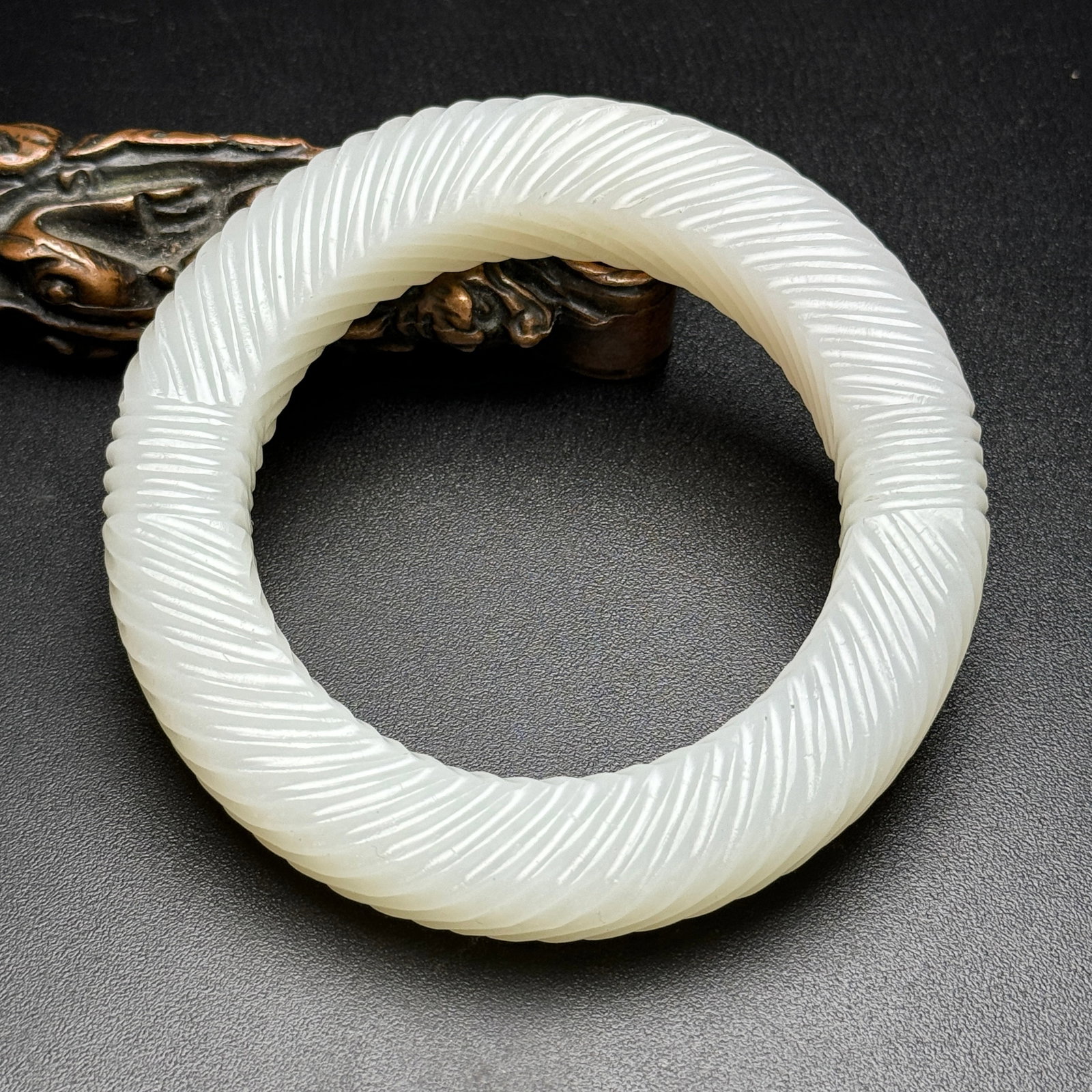 Antique Exquisite Twisted Thread Pattern Hetian Jade Bangle - 2
