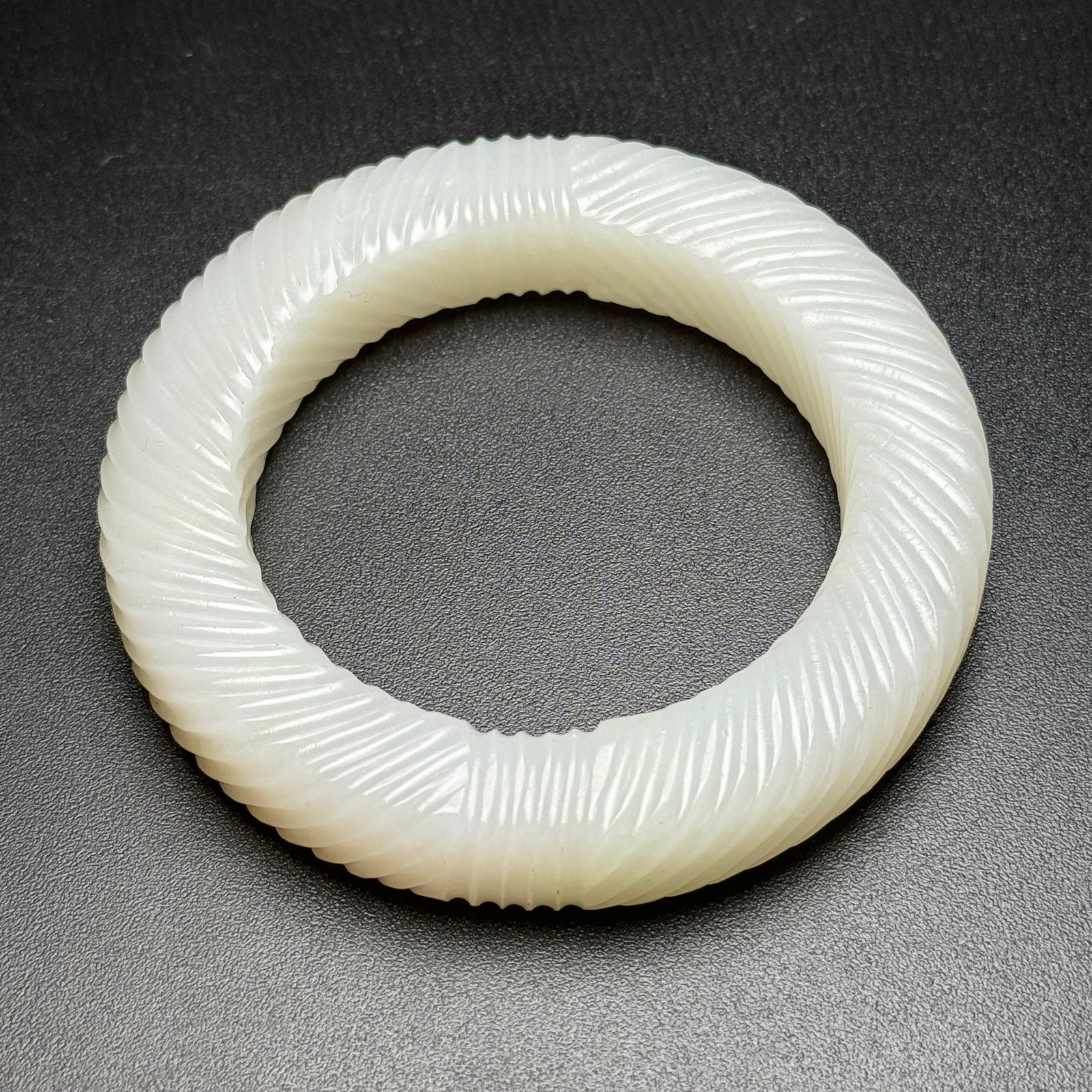 Antique Exquisite Twisted Thread Pattern Hetian Jade Bangle - 7