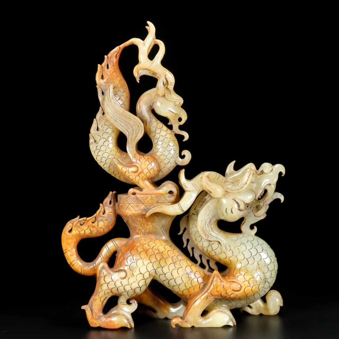 Old Collection Hetian Jade Carved Dragon and Phoenix Bringing Good Fortune: Old Collection Hetian Jade Carved Dragon and Phoenix Bringing Good Fortune Size:18×6×24cm Weight: 1233 g