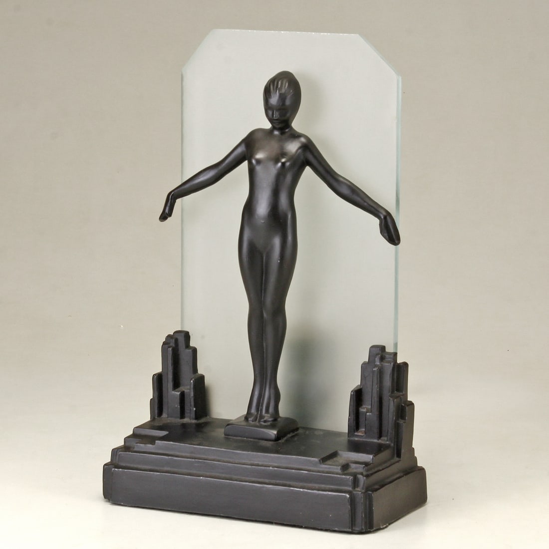 1928 FRANKART FIGURAL FEMALE NUDE TABLE LAMP NO. L212: 1928 FRANKART FIGURAL FEMALE NUDE TABLE LAMP Frankart, Inc., New York, New York, circa 1928 The lamp with female nude before frosted glass panel on a stepped base. MARKS: FRANKART 19