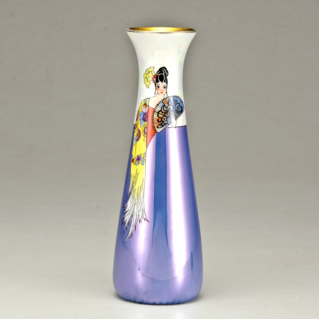 A NORITAKE ART DECO VASE CIRCA 1925 (1 of 8)