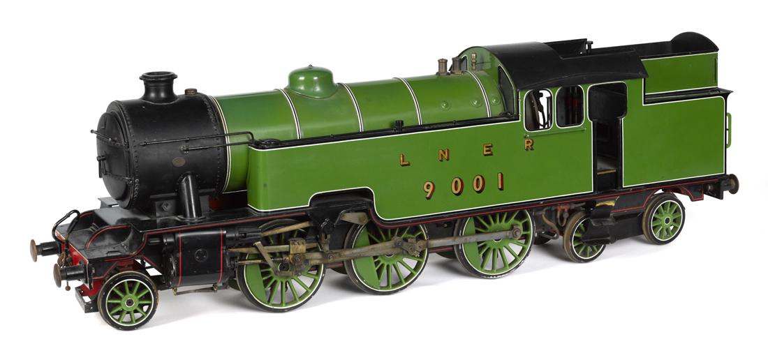 Massive live steam London and North Eastern Railway (1 of 8)