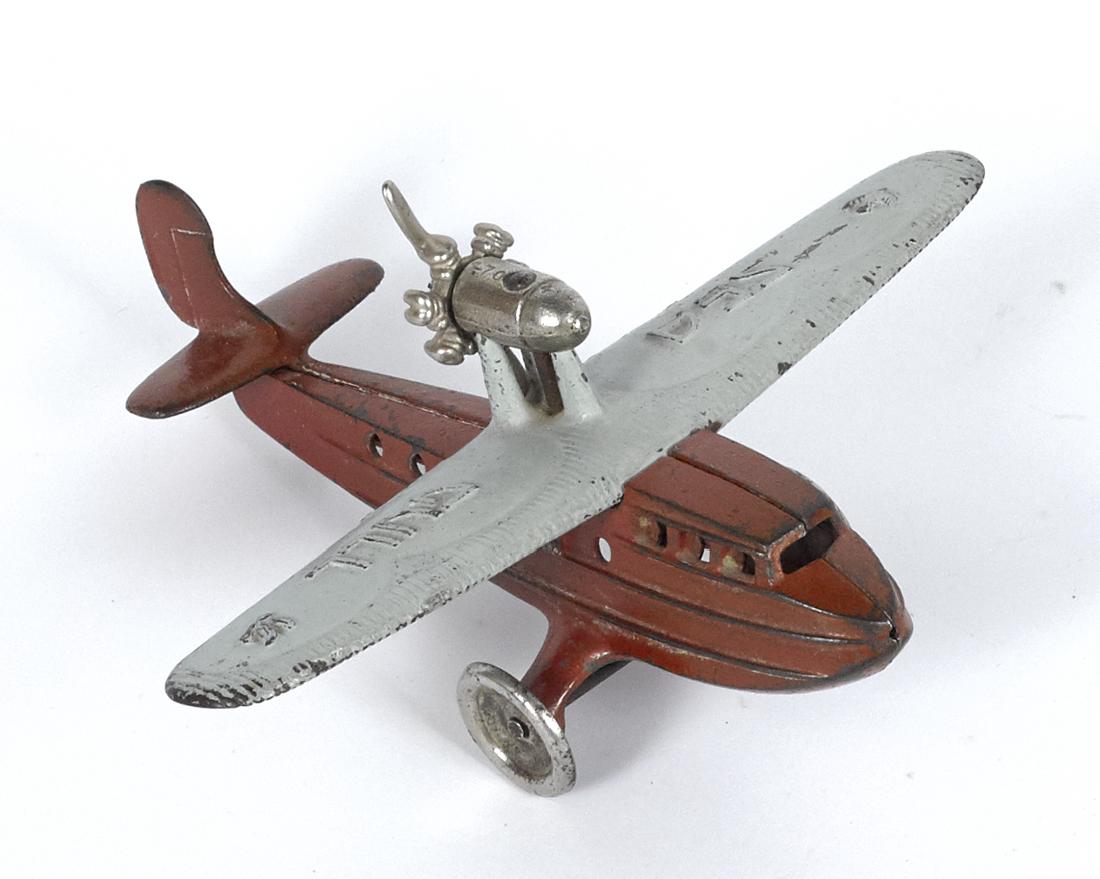 Kilgore cast iron Sea Gull airplane with a (1 of 2)