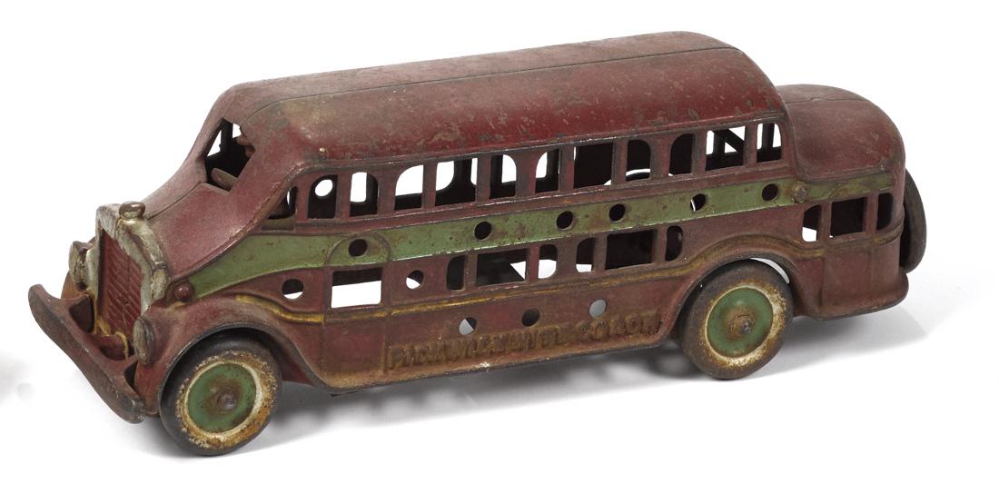 Kenton cast iron Pickwick Nite Coach bus with a driver, (1 of 2)