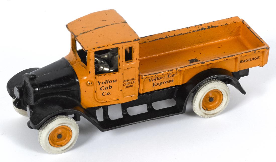 Arcade cast iron Yellow Cab Co. Express Baggage truck (1 of 2)