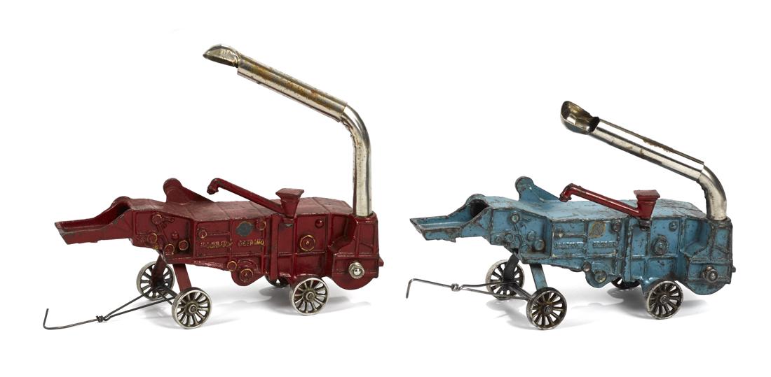 Two Arcade cast iron McCormick Deering threshers, 9 (1 of 2)