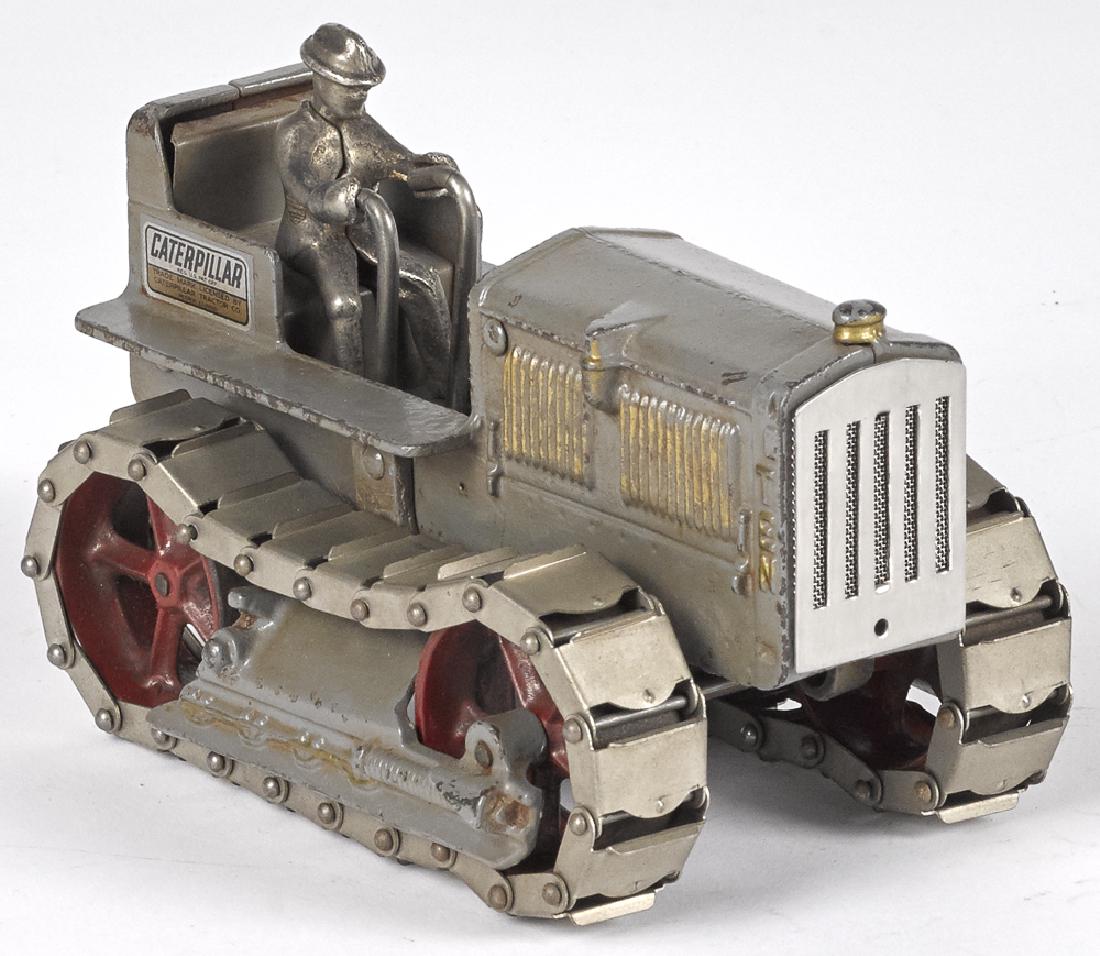 Arcade cast iron Caterpillar Ten tractor (1 of 2)