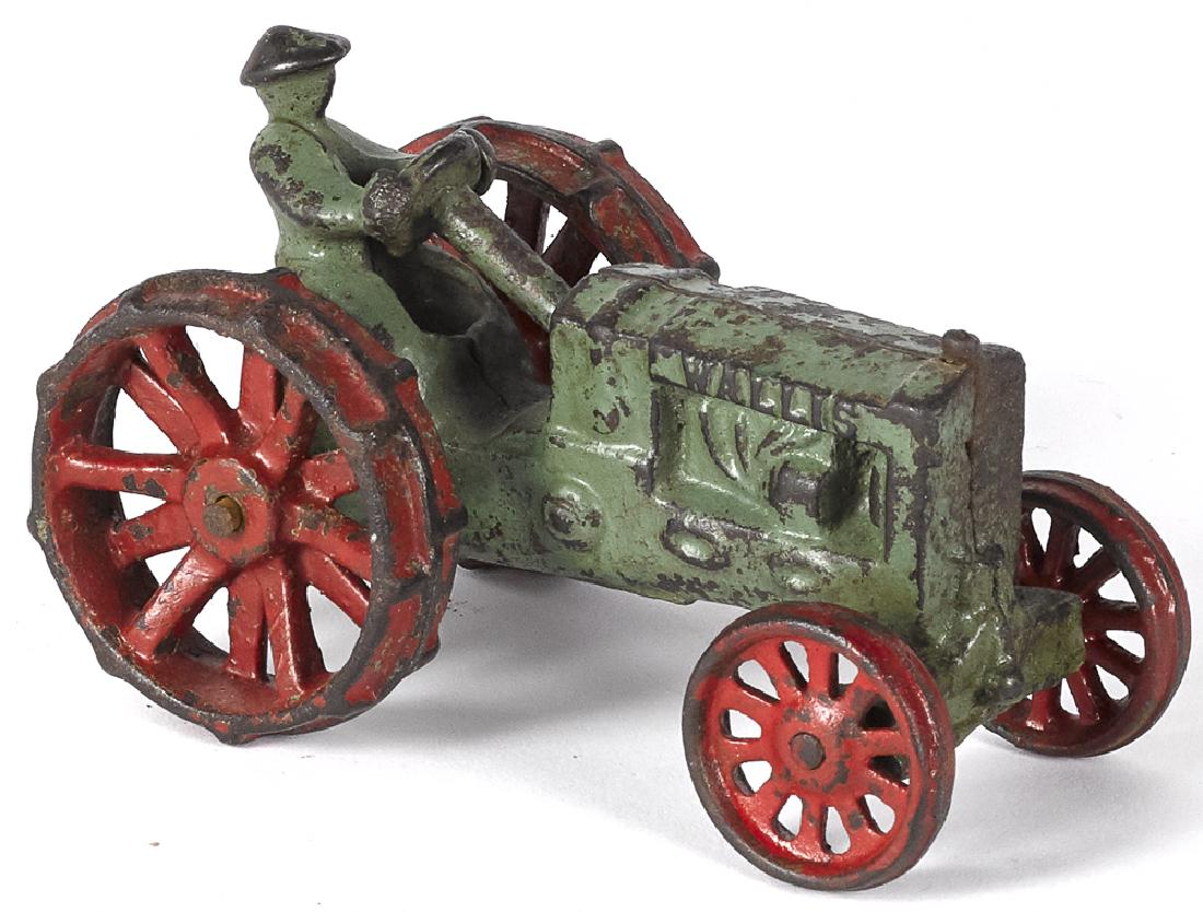 Scarce Freidag cast iron Wallis tractor (1 of 2)