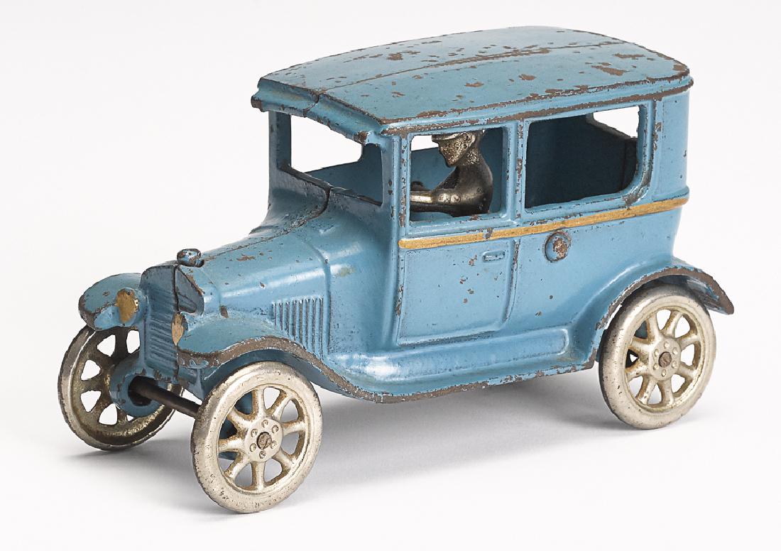 Arcade cast iron Model T Tudor (1 of 2)