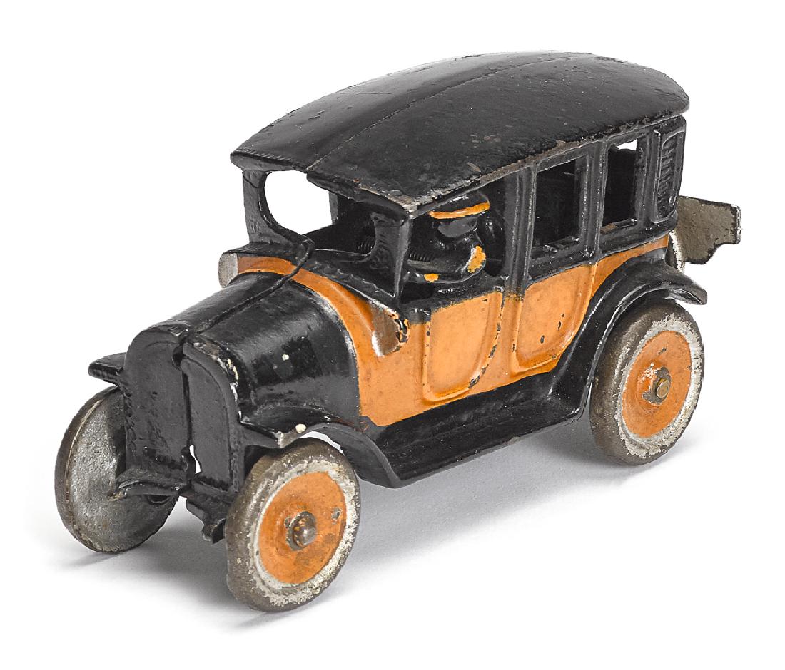 Scarce size Freidag cast iron yellow cab (1 of 2)
