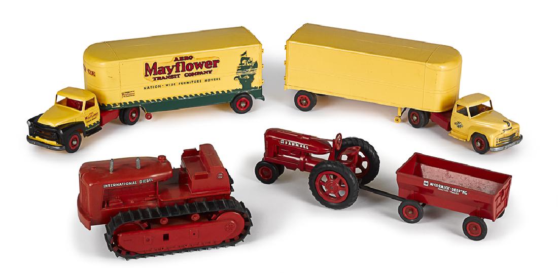 Two Product Miniatures plastic tandem moving truc (1 of 1)