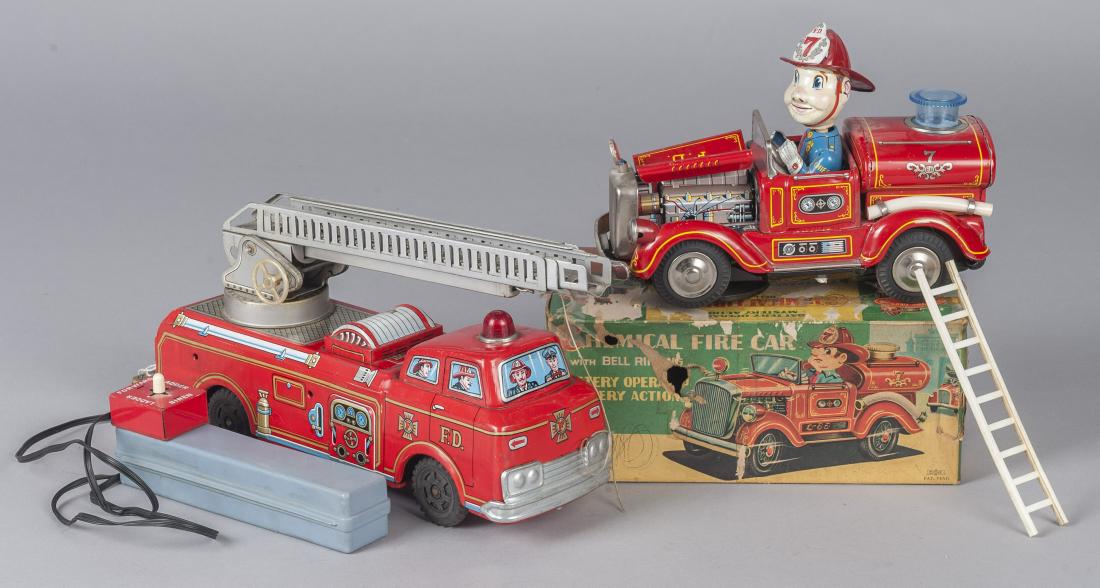 Japanese tin litho battery operated Fire car (1 of 1)