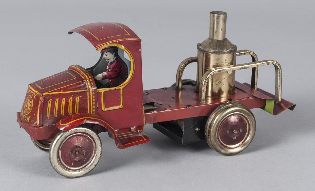 Nifty tin litho Mack fire pumper truck (1 of 2)