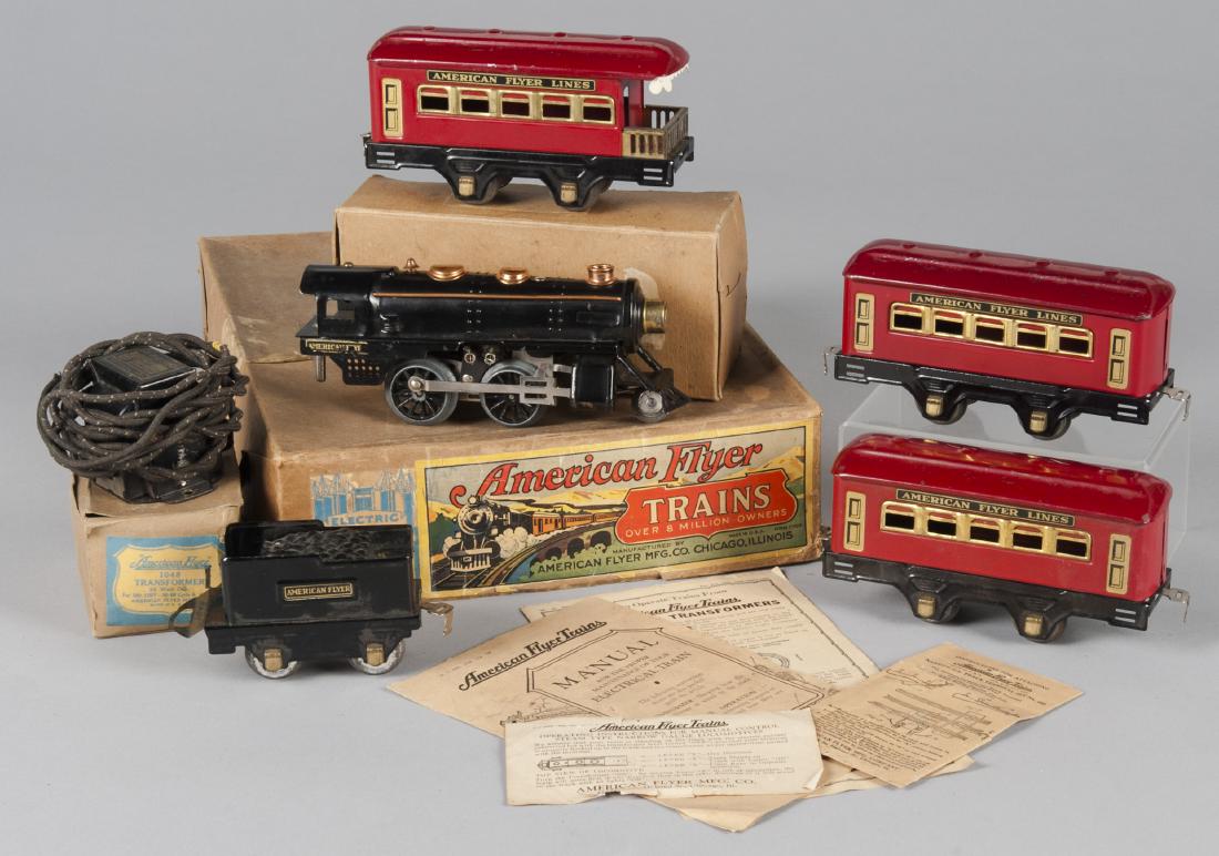 American Flyer five-piece train set (1 of 2)