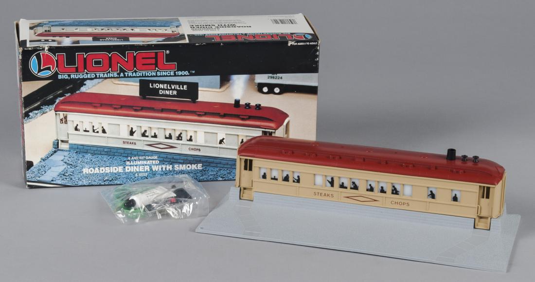 Lionel Amtrak Lake Shore Ltd. five-piece train set (1 of 2)