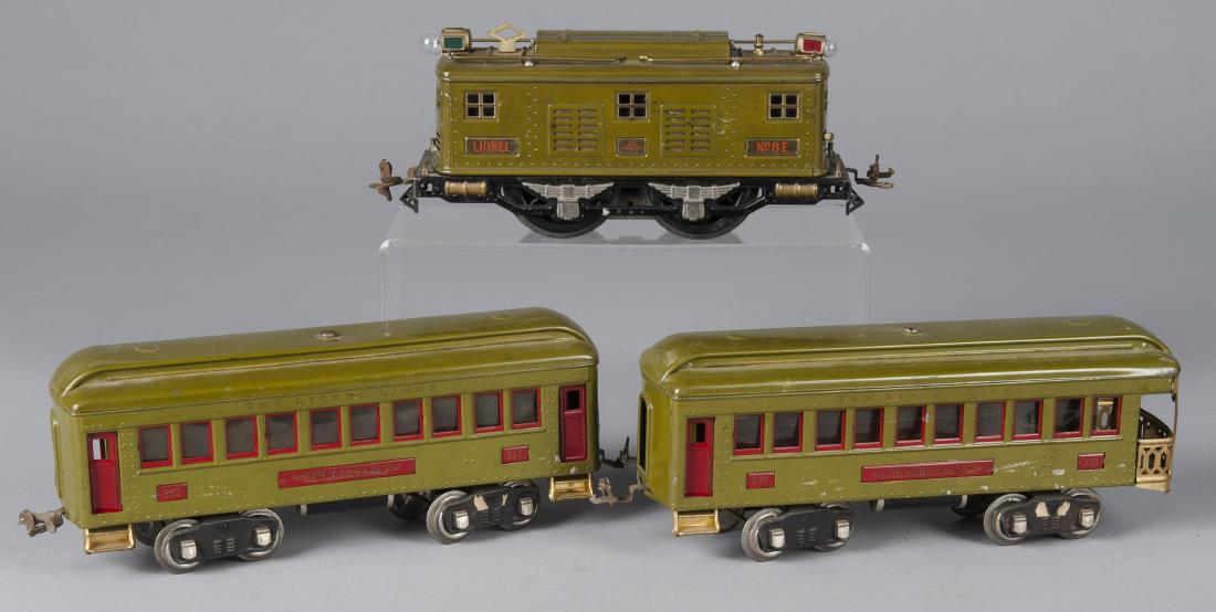 Lionel three-piece train set (1 of 2)