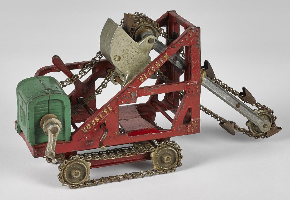 Kenton cast iron Buckeye Ditcher (1 of 2)