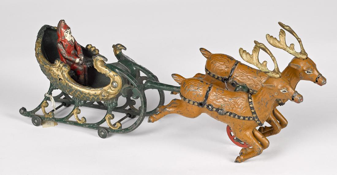 Hubley cast iron Santa and reindeer sleigh (1 of 2)