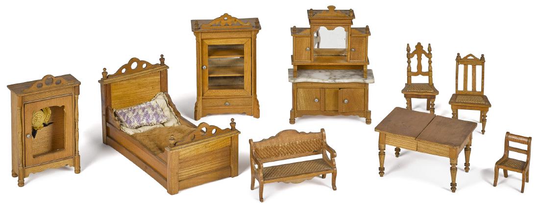 Schneegas doll house furniture (1 of 2)