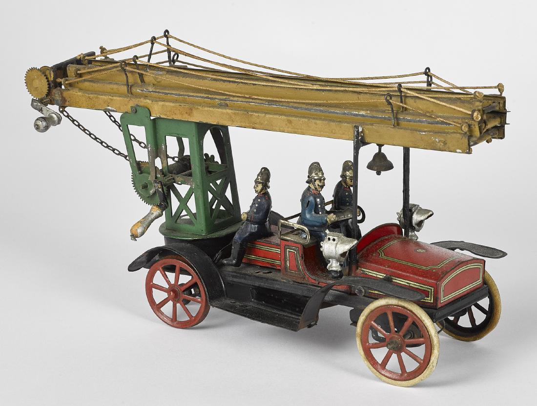 Gunthermann clockwork fire ladder truck (1 of 2)