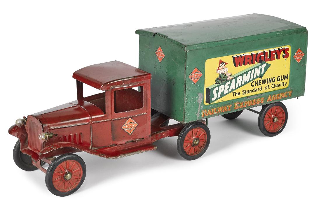 Buddy L Wrigley's Gum Railway Express tractor trailer (1 of 2)
