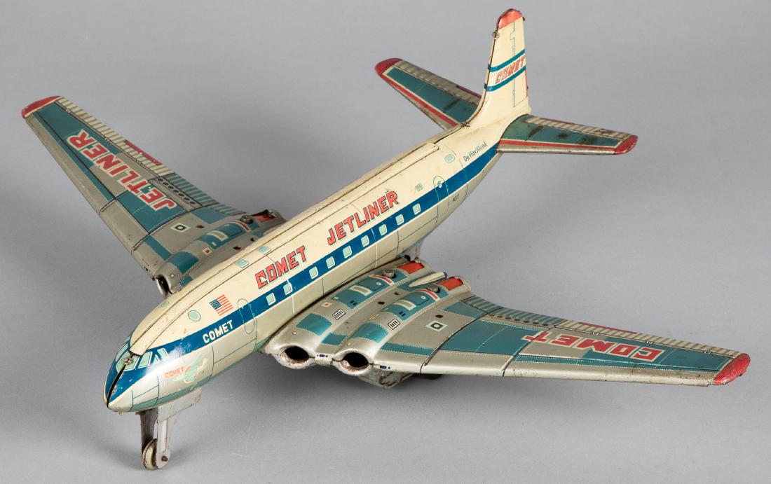 Japanese Yonezawa tin lithograph Comet Jetliner: Japanese Yonezawa tin lithograph Comet Jetliner friction airplane, 19'' wingspan. Provenance: Estate of Jonathan Barrow, Los Angeles, California.