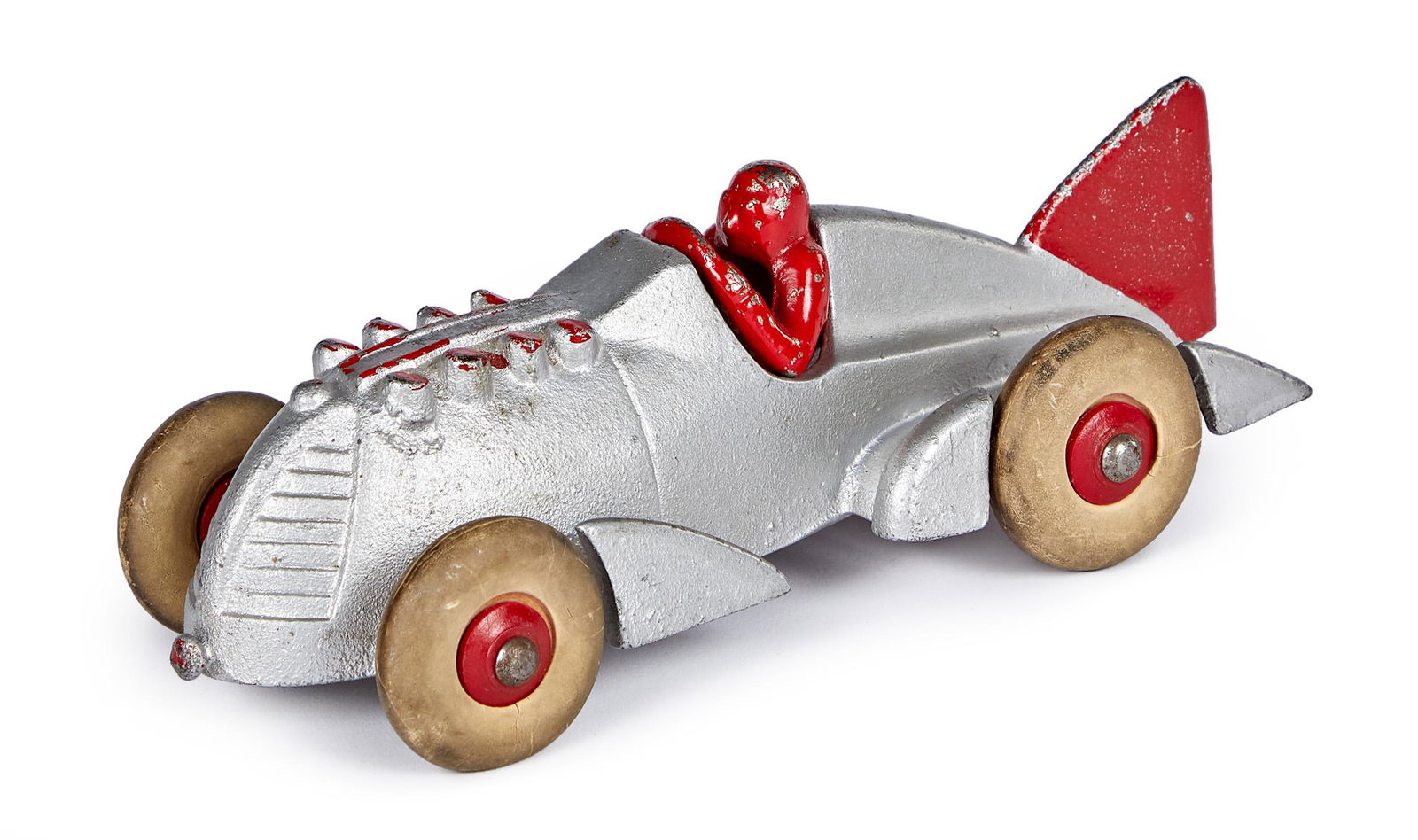 Hubley open wheel racer with integral driver: Hubley cast iron open wheel racer, with integral driver, 6 3/4'' l. Provenance: Collection of Bill and Stevie Weart.