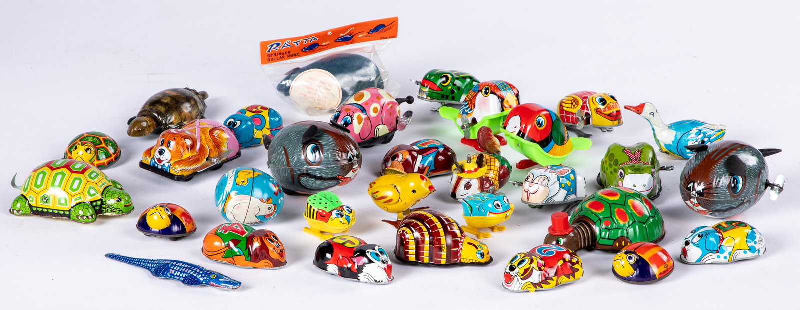 Thirty-one small Japanese tin mechanical toys: Collection of thirty-one small Japanese tin mechanical toys, to include wind-ups and friction, mostly bugs, mice, frogs and turtles, longest - 4 3/4''.
