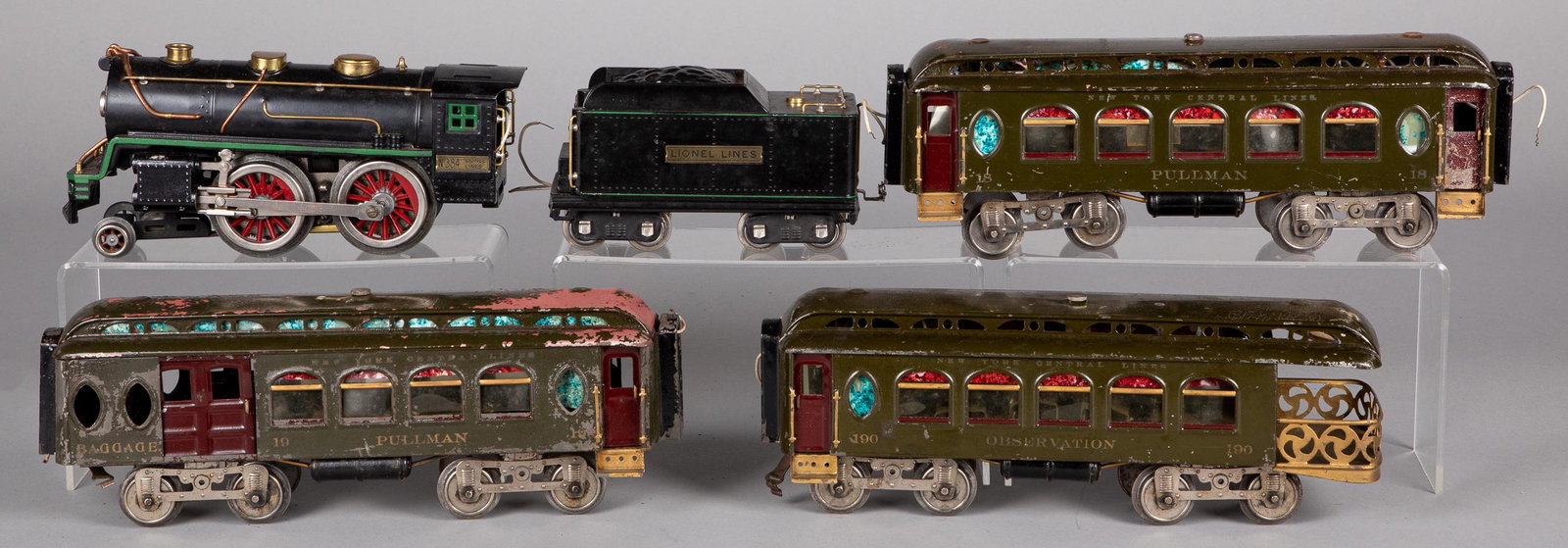 Lionel #384 passenger train set: Lionel #384 passenger train set, 2-4-0, to include a #384 locomotive, #384T tender, #19 combination car, #18 Pullman car, and #190 observation car.