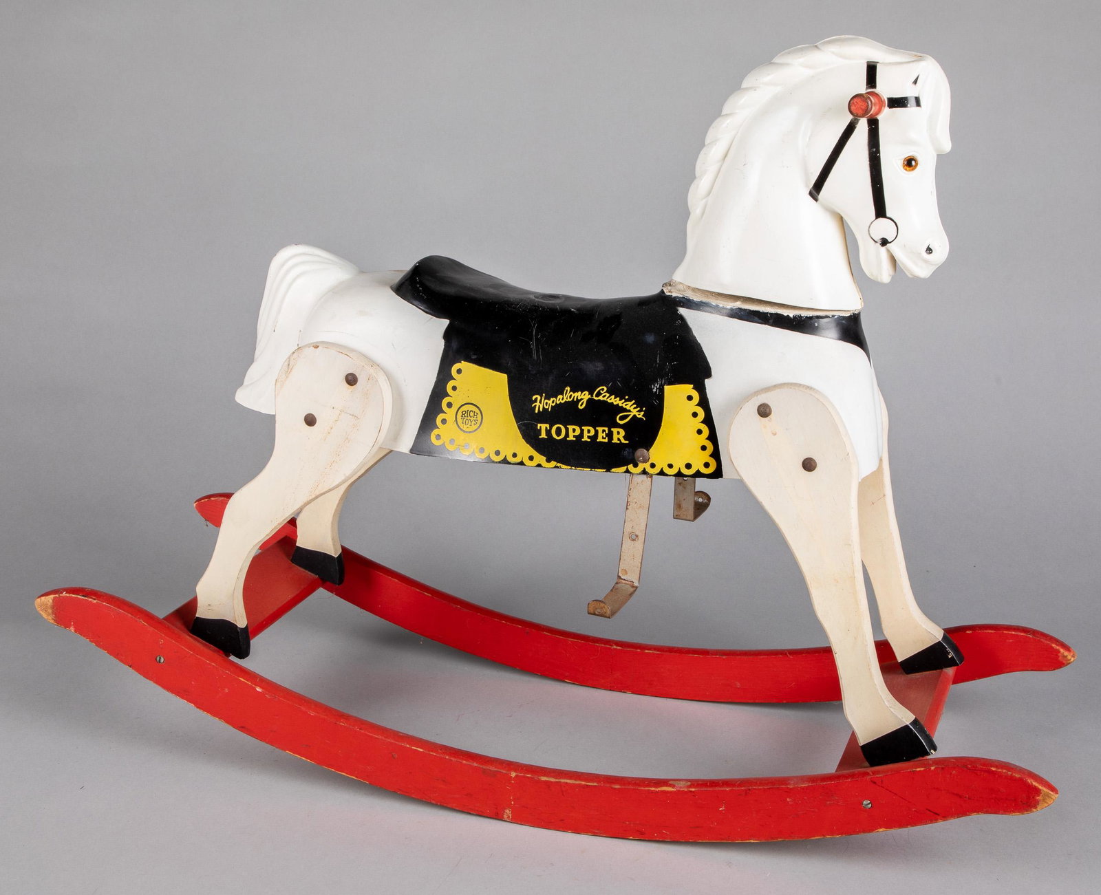Hopilong Cassidy guitar in original box, etc.: Hopilong Cassidy guitar in original box, together with a hoppy horse.