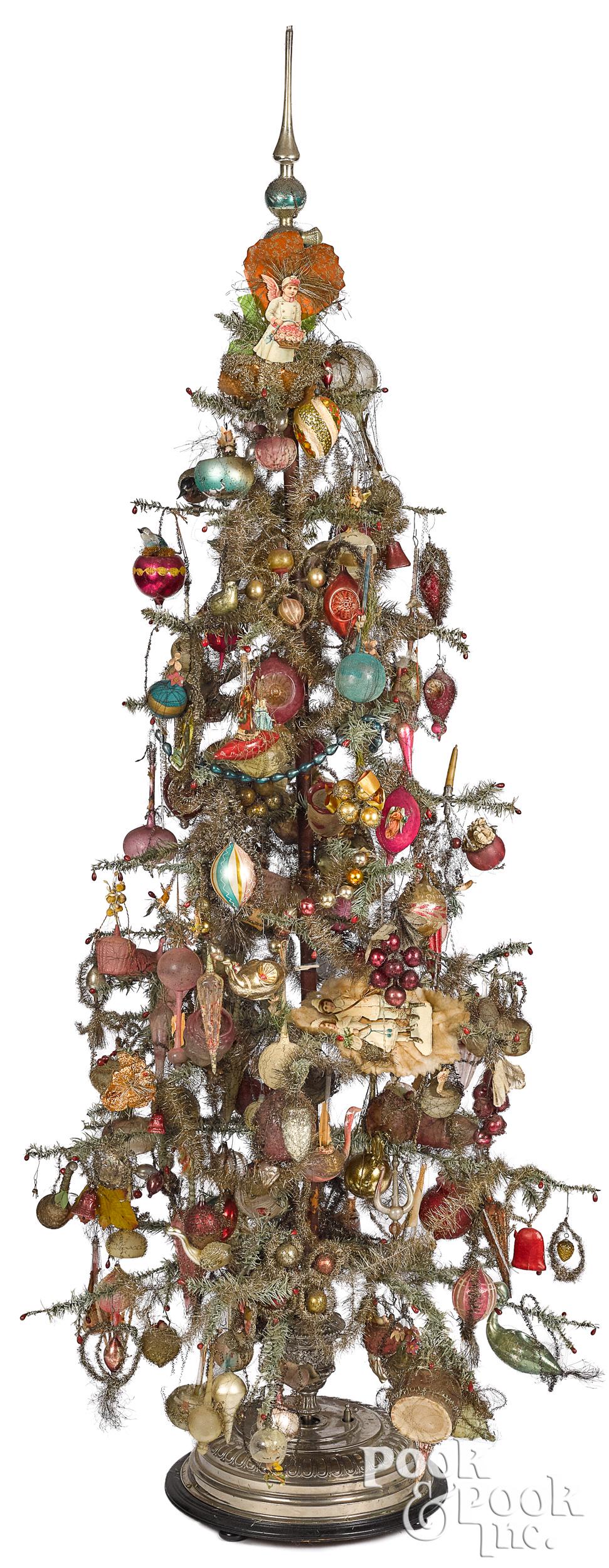 Decorated German feather tree (1 of 3)