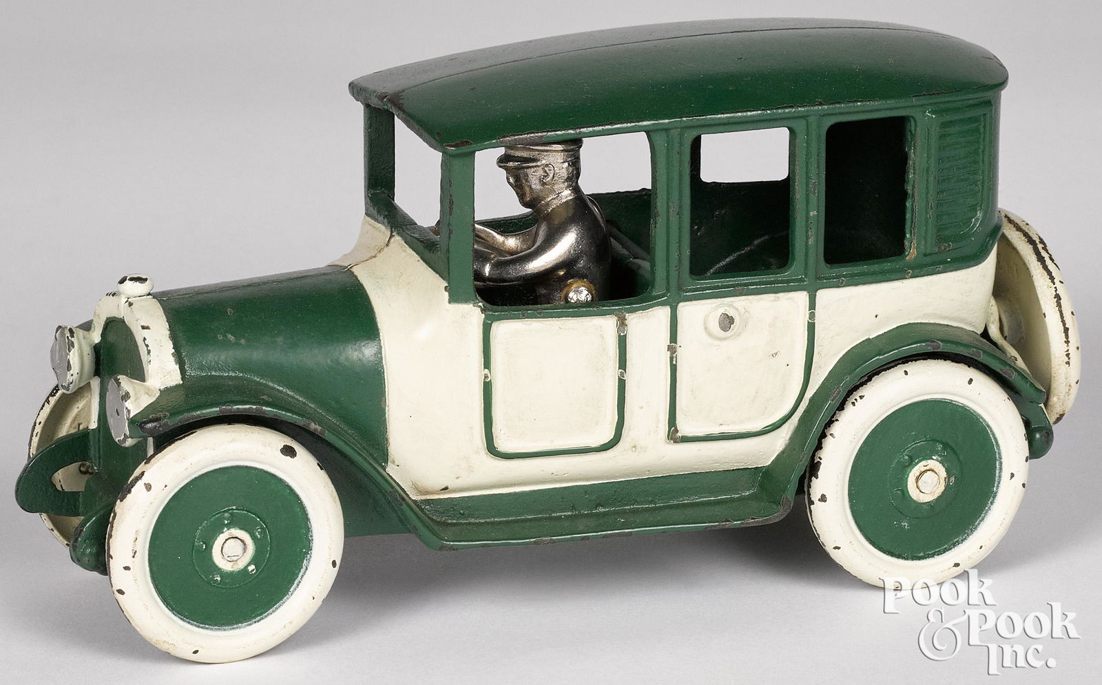 Hubley cast iron taxi cab (1 of 2)