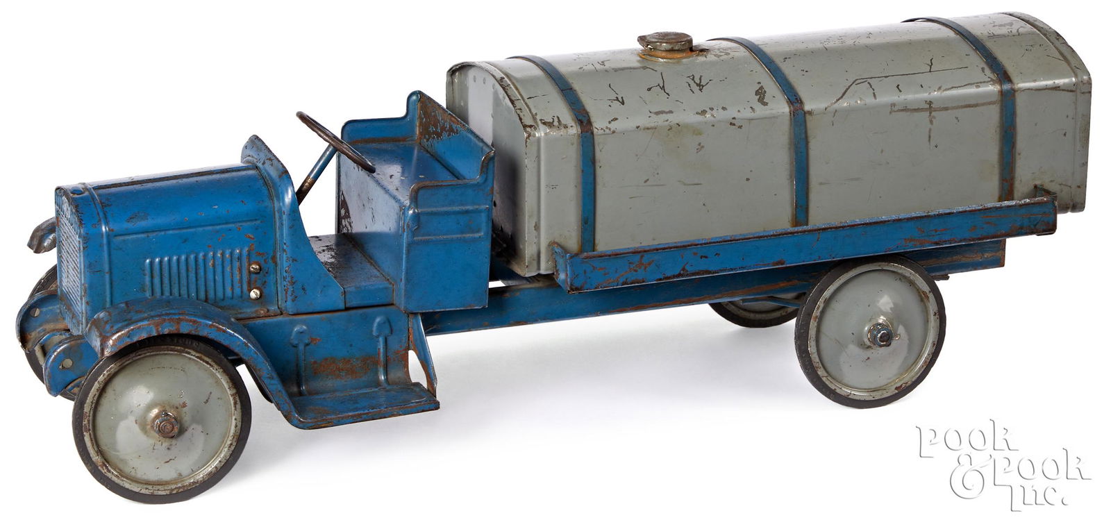 Scarce Steelcraft pressed steel GMC tanker truck (1 of 2)