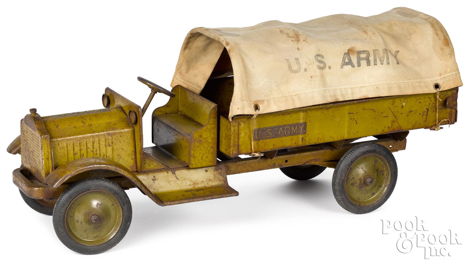 Keystone Packard pressed steel U. S. Army truck (1 of 2)