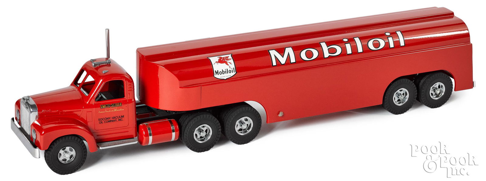 Boxed Fred Thompson Smith Miller tanker (1 of 2)