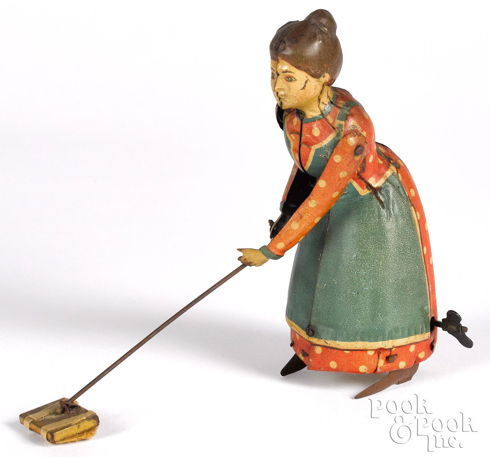 German tin wind-up Busy Lizzy sweeping toy (1 of 2)