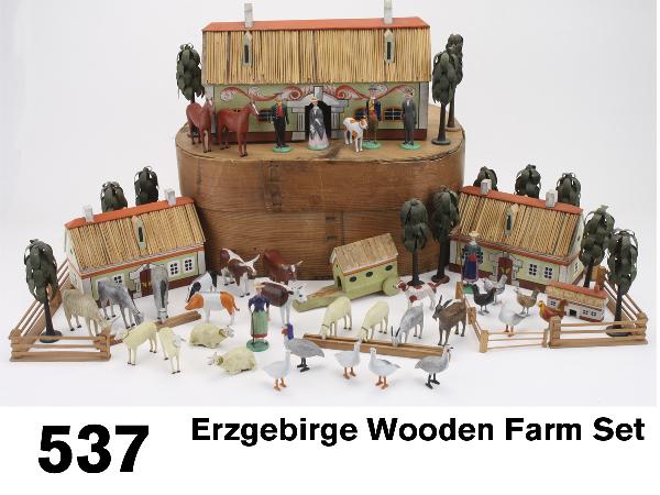 Erzgebirge Wooden Farm Set