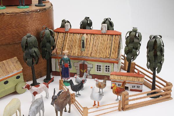 Erzgebirge Wooden Farm Set - 4